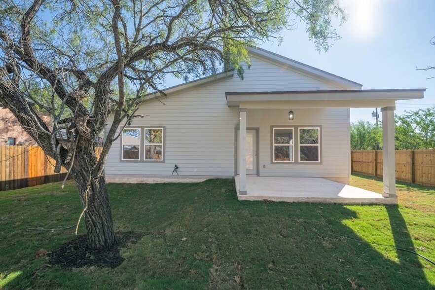 Building Photo - 11215 Link