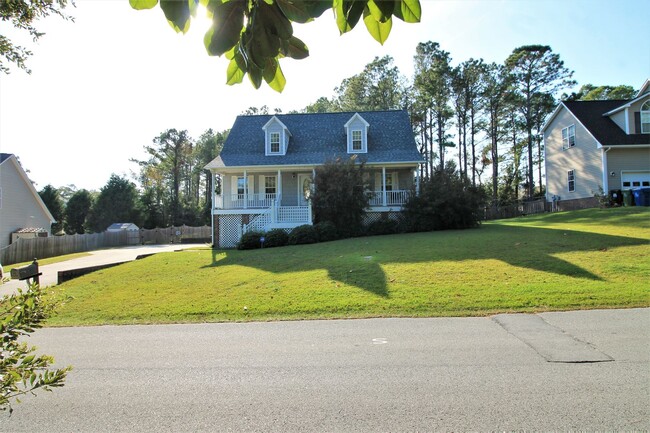 Primary Photo - Beautiful 4 Bedroom Home in Sneads Ferry w...