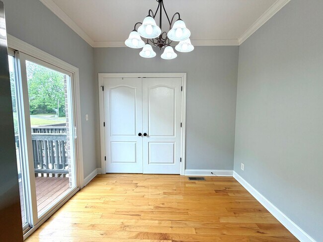 Building Photo - 90 Promontory Ln