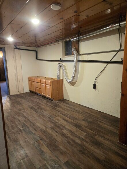 Building Photo - 2611 E 4000 N