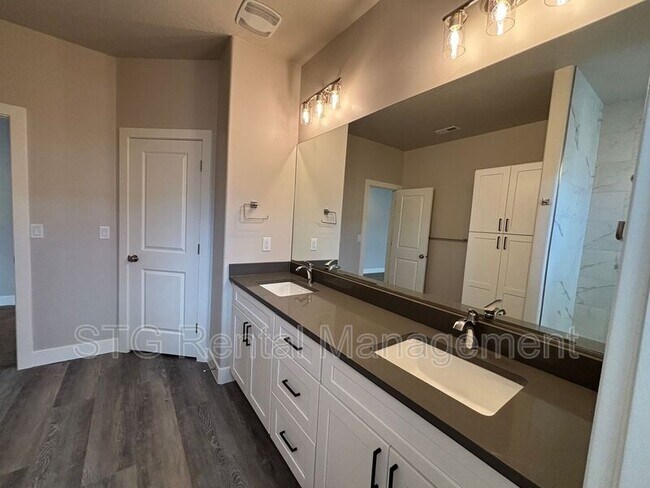 Building Photo - 929 S 4380 W