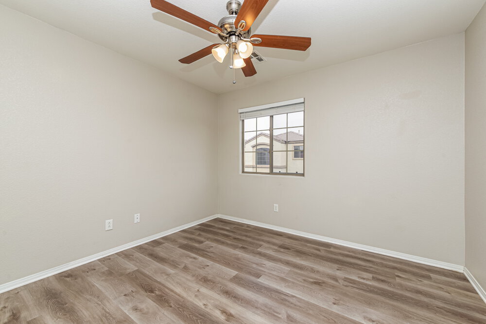 Building Photo - 712 Cades Cove Ave