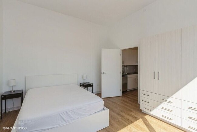 Building Photo - $1,699 | 1 Bedroom, 1 Bathroom Furnished A...