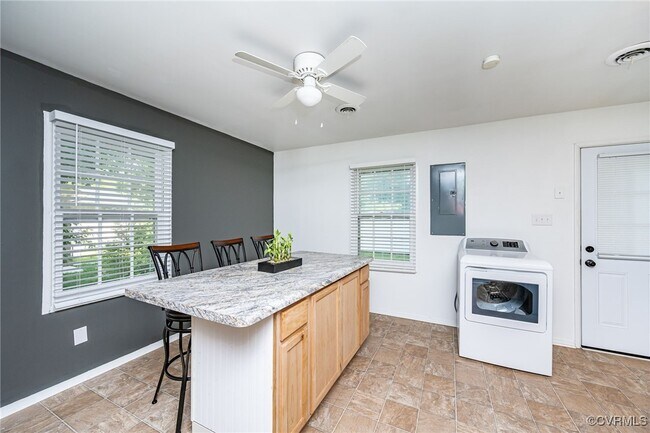 Building Photo - 4836 Burtwood Ln