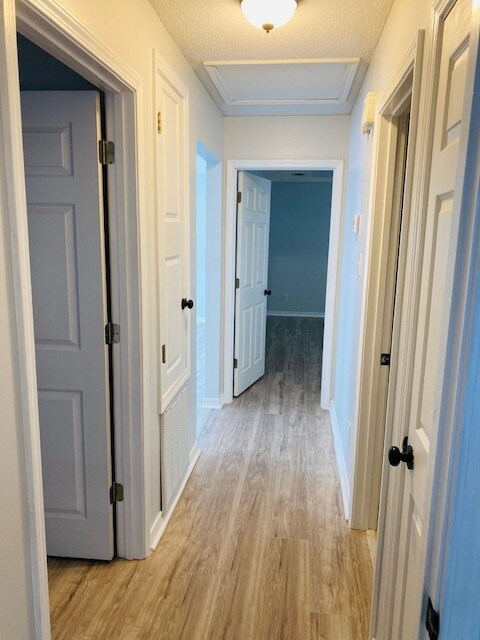 Building Photo - 511 Westchase Ct N