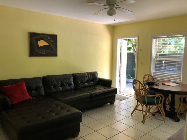 Building Photo - 3048 N Ocean Blvd