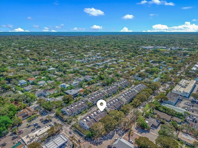 Building Photo - 7440 SW 56th Ct
