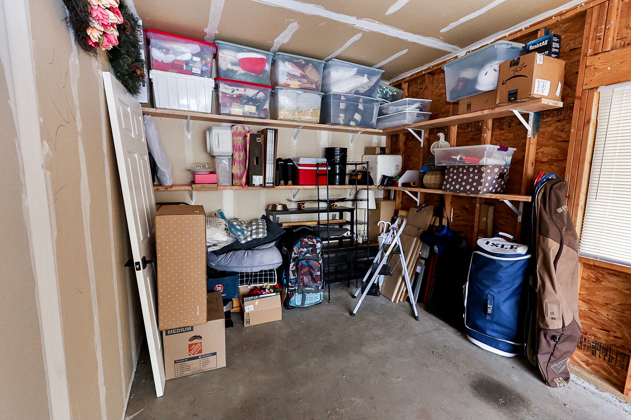 Building Photo - 9369 Amison Cir