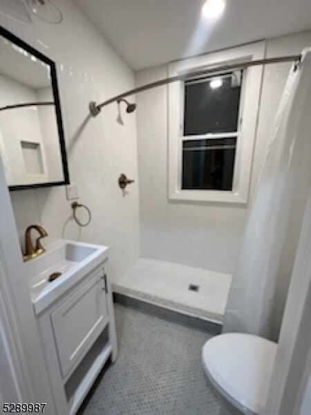 Building Photo - 8 Swaine Pl