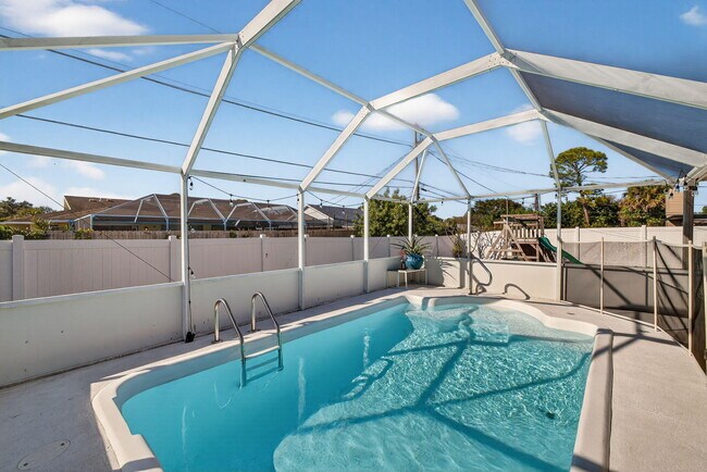 Building Photo - 341 11th Ave