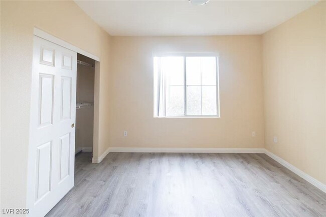 Building Photo - 7127 S Durango Dr