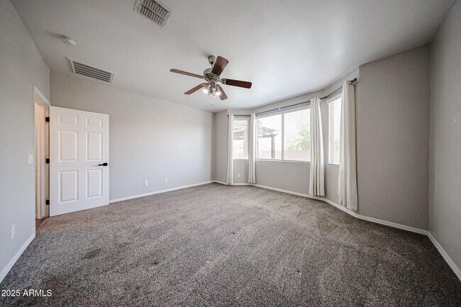 Building Photo - 13159 W Rowel Rd
