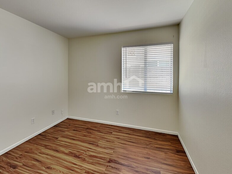 Building Photo - 9954 W Monterosa Ave