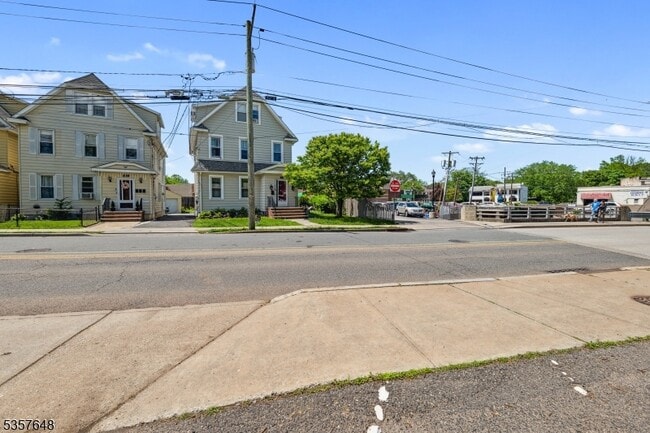Building Photo - 151 Harrison St