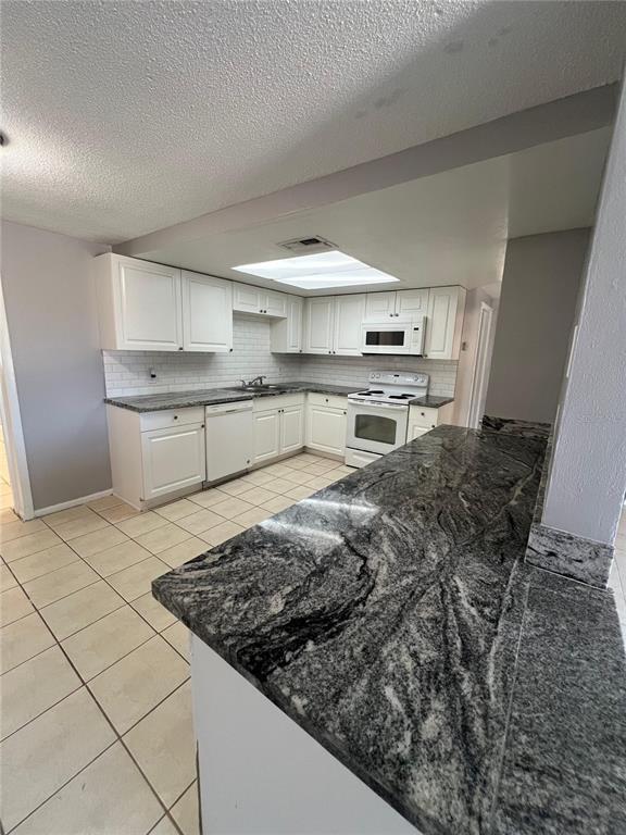 Building Photo - 10920 Jason Rd