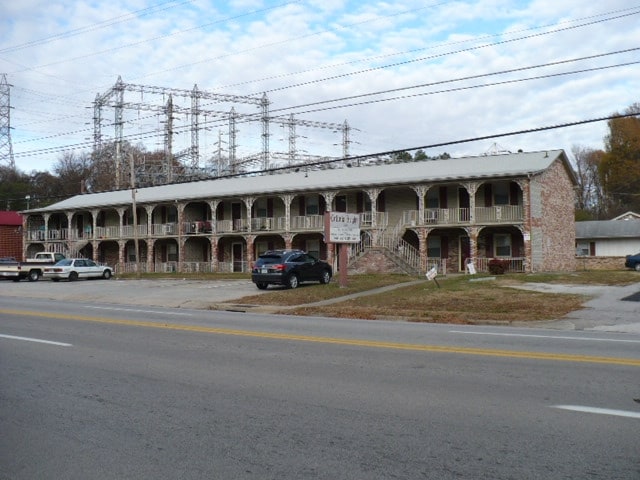 Primary Photo - Arnett Townhomes