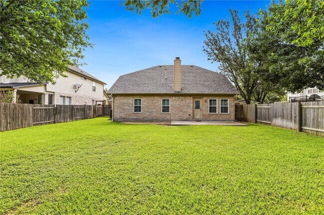Building Photo - 1806 Paradise Ridge Dr