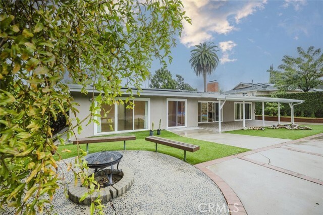 Building Photo - 5817 Lockhurst Dr