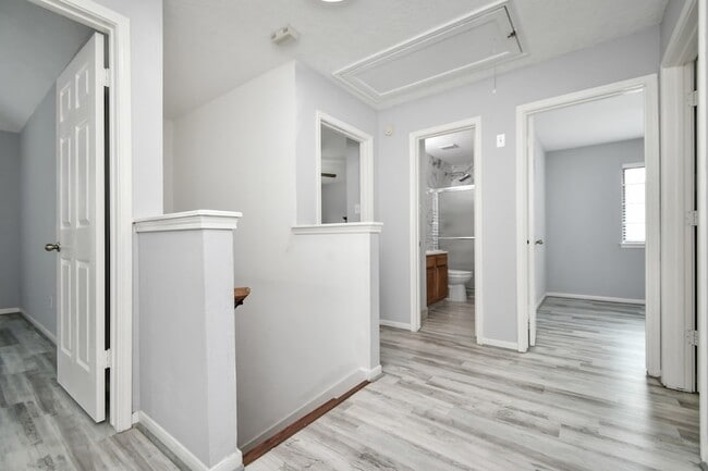 Building Photo - 2707 Blue Mist Dr