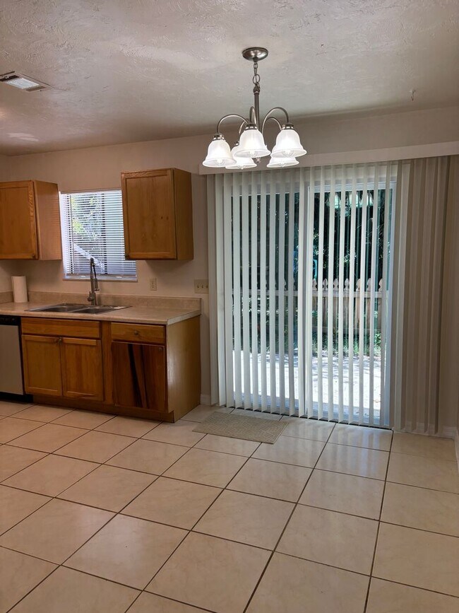 Building Photo - 322 Canal Rd