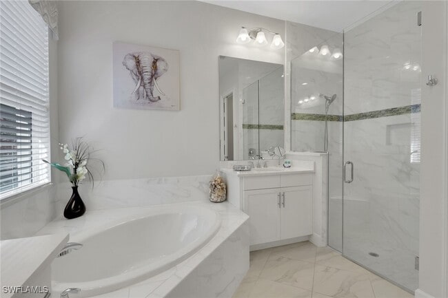 Building Photo - 6394 Warwick Ave