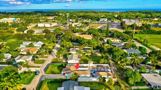 Building Photo - 310 Gulfstream Dr