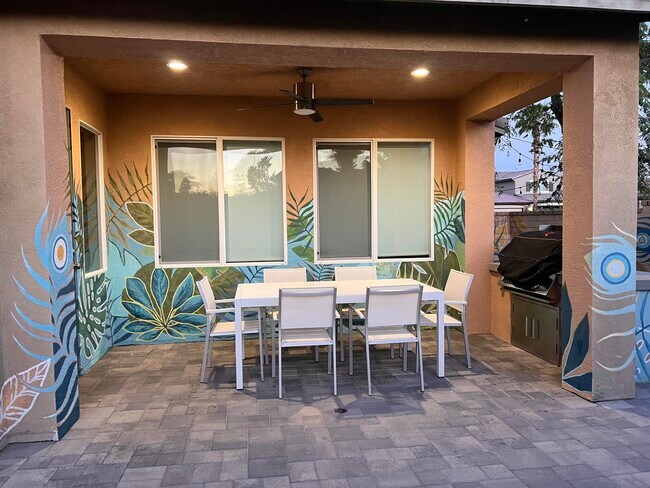 Building Photo - 42942 Del Lago Ct