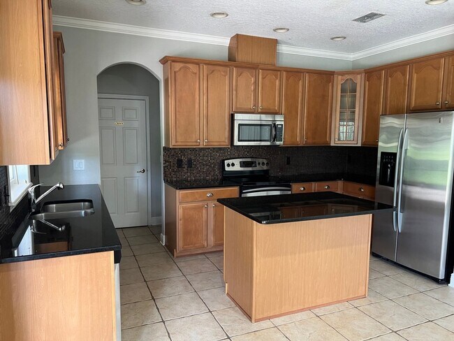 Building Photo - Stunning Windermere Home in Gated Communit...