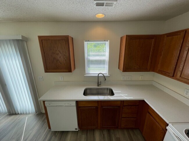 Building Photo - 6228 Sid Crane Dr