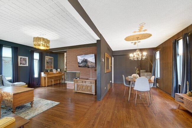Building Photo - 1713 Ridge Rd