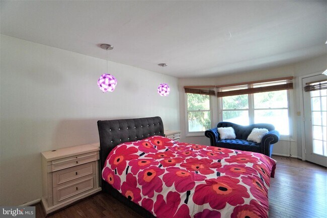 Building Photo - 104 Hidden Creek Dr