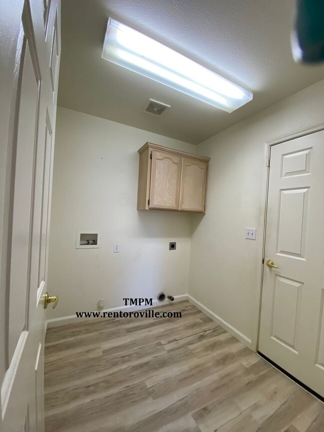 Building Photo - 29 Ridge Line Ct