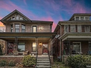 Building Photo - 613 Belmont St