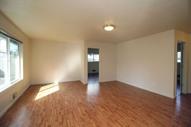 Building Photo - kaufg01