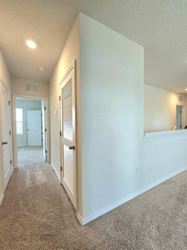 Building Photo - Spacious 5 bedroom/3 bathroom home in Riverstone Community, NOW AVAILABLE!