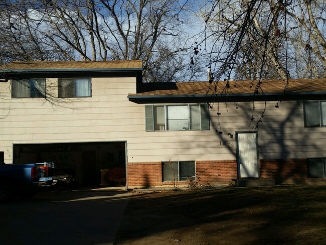 Building Photo - 1032 E Prospect Rd