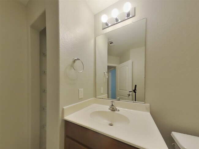 Building Photo - 317 Summer Horse Dr