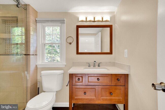 Building Photo - 805 31st St S