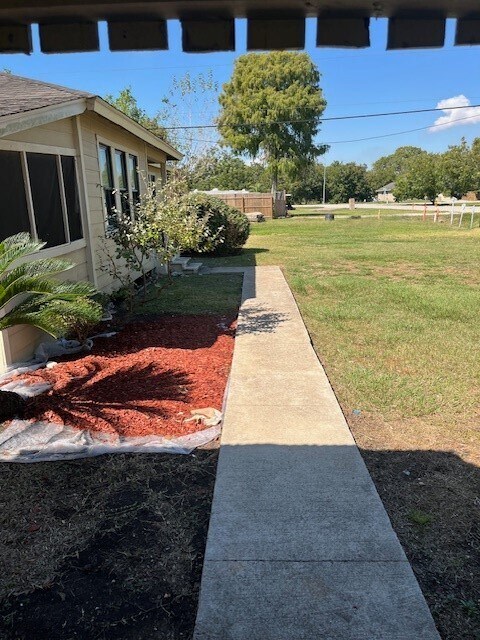 Building Photo - 9314 Belfast Rd