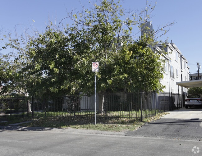 Building Photo - 6406 Denny Ave