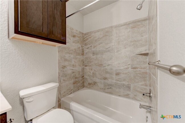 Building Photo - 119 Lost Trl