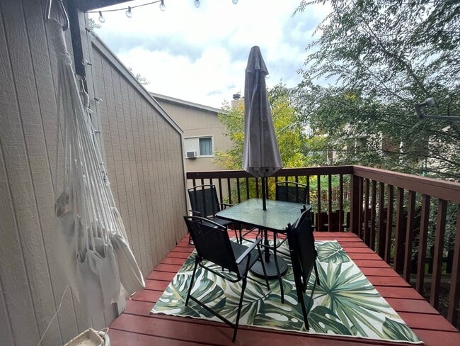 Building Photo - Wonderful, Centrally-Located Condo in Fort Collins