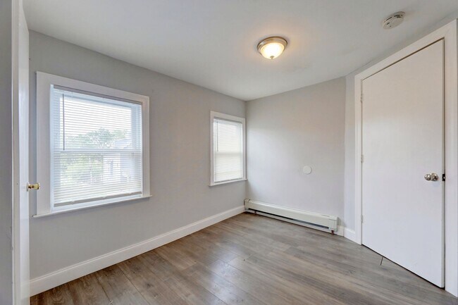 Building Photo - 118 Lenox Ave