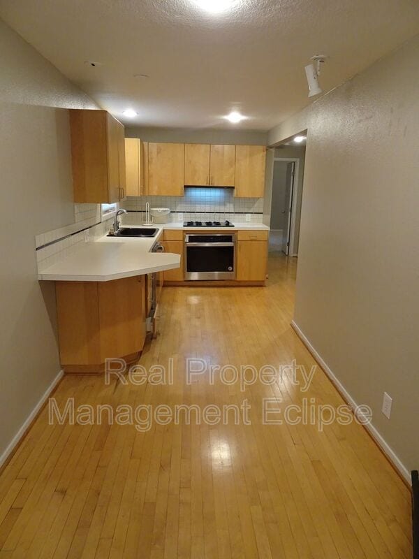 Building Photo - 6061 NE 135th St