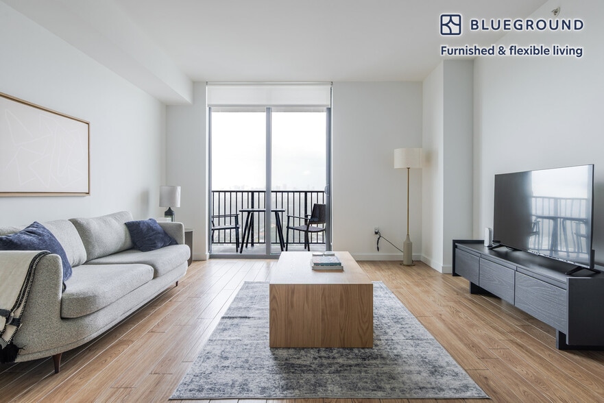 Primary Photo - 1501 SW 37th Ave