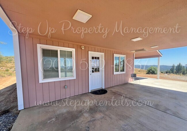 Building Photo - 8440 Ponderosa Way