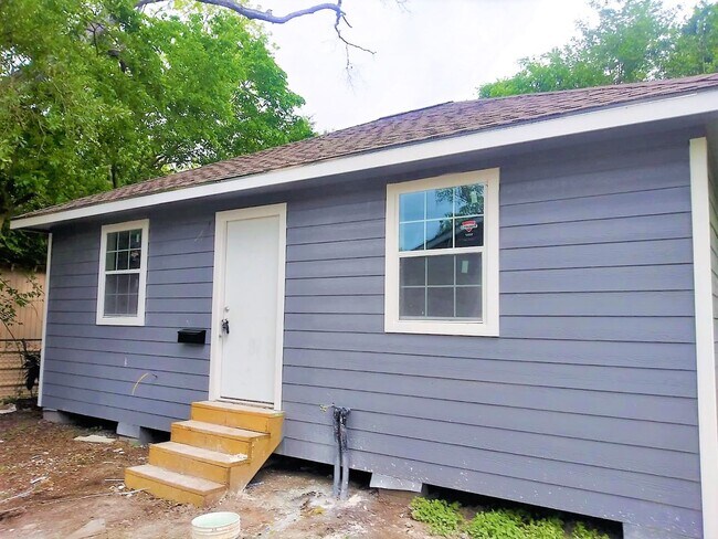 Building Photo - Special I