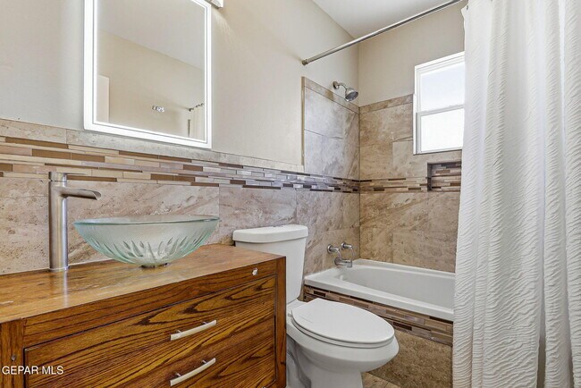 Building Photo - 4312 Wallington Dr