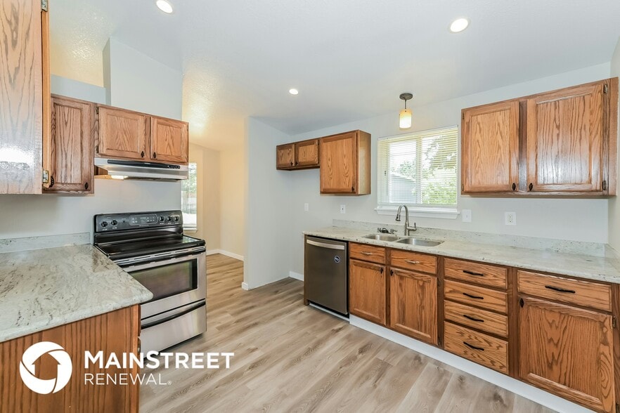 Building Photo - 12615 216th Ave Ct E