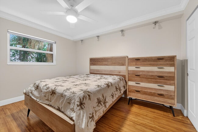 Building Photo - 801 Andrews Ave